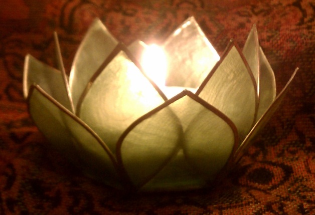 lotus candle